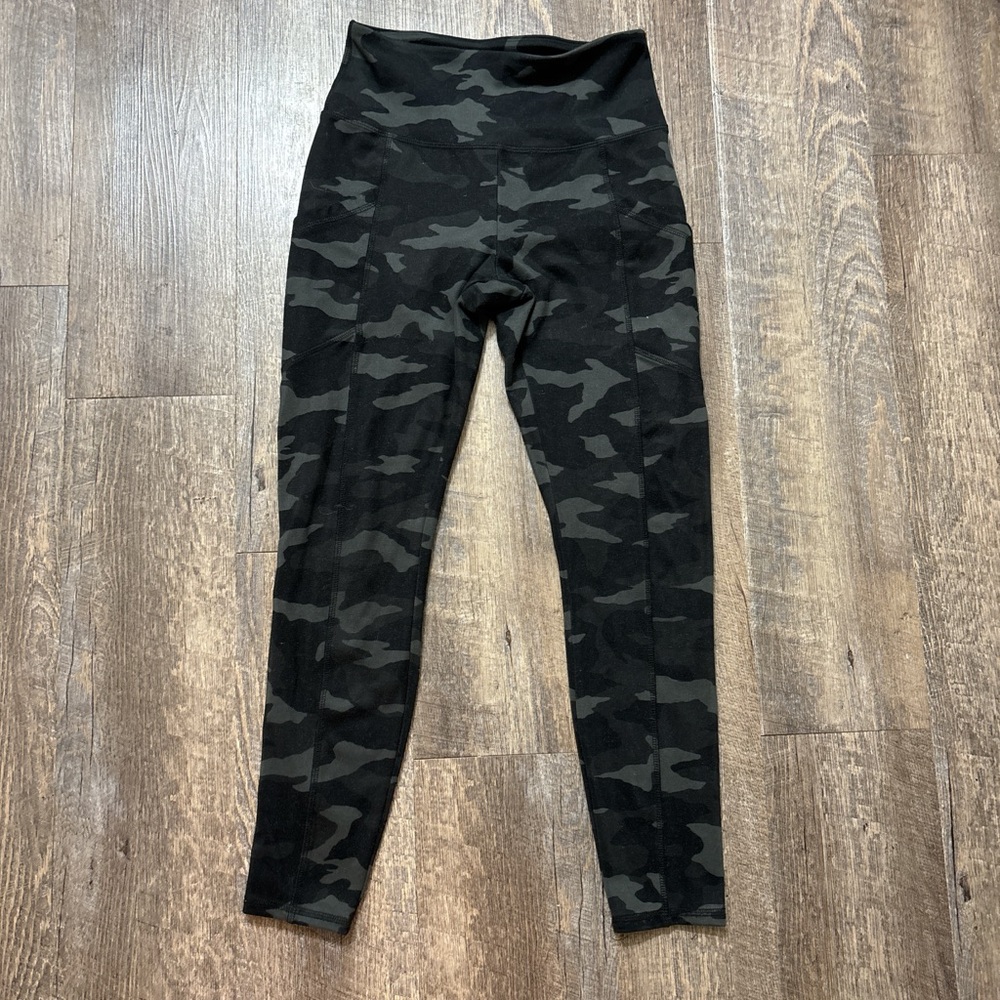 Camo High-Waisted Leggings
